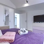 Jadreski By Interhome *