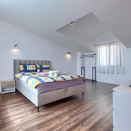 Jadreski By Interhome