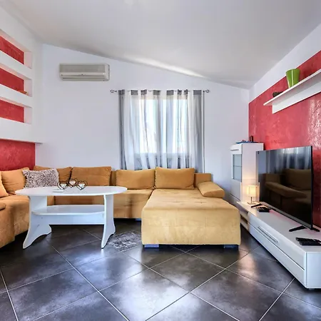 Jadreski By Interhome Tatil Evi