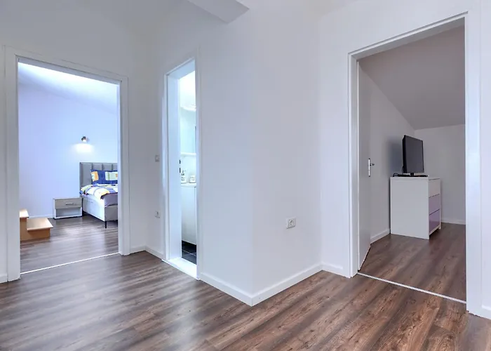 Jadreski By Interhome *